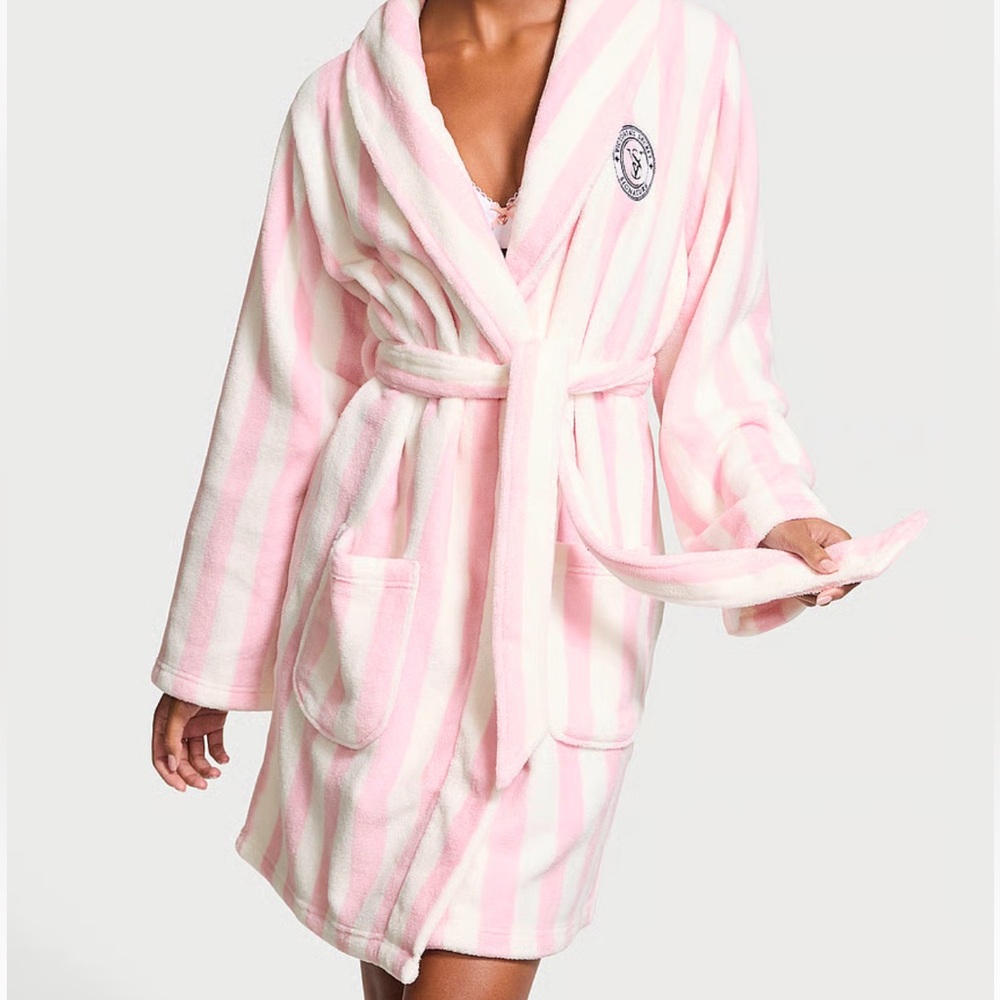 Victoria's Secret Robe NWT